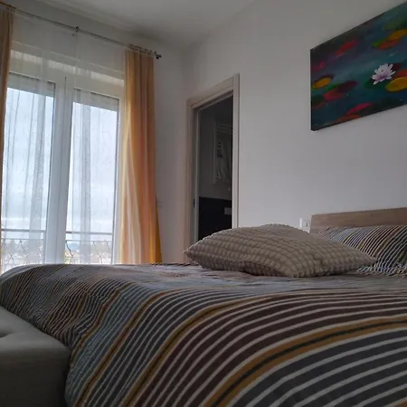 Almond Nocleg ze śniadaniem 3*