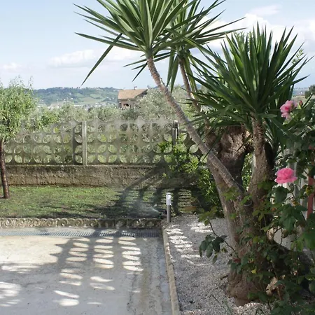 Almond 3* Madonna Della Pace