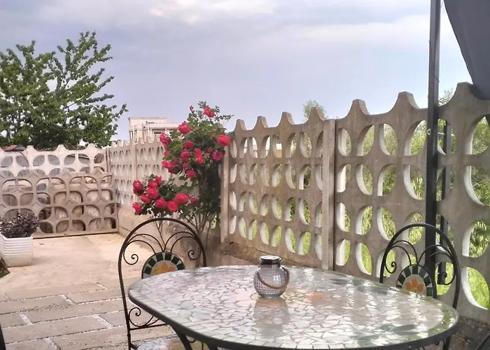 Almond Bed & Breakfast Madonna Della Pace